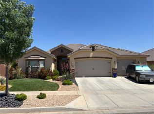 566 N Sage Crest Dr, Washington, UT 84780