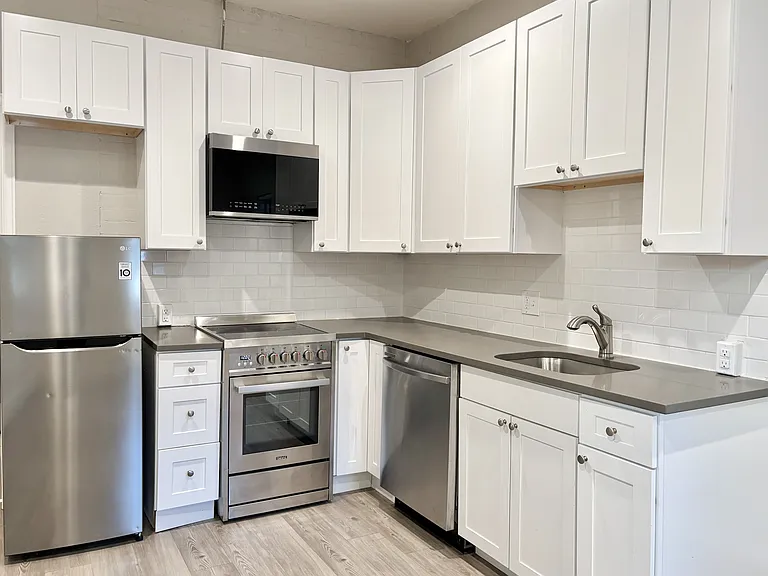 1719 Pearl St #B — Photo 3