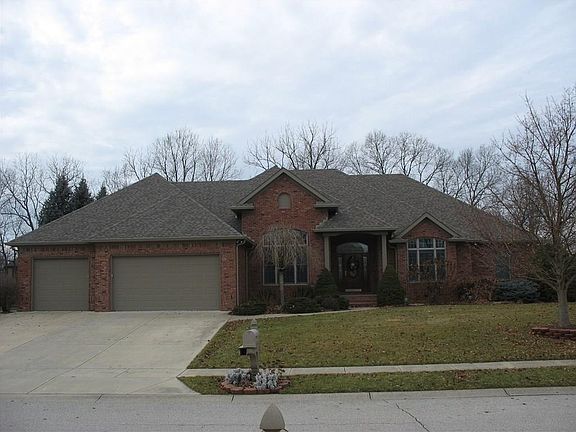 2nd image of 1668 Belleflower Ct