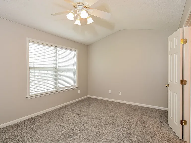 23 Highoak Dr NE — Photo 13