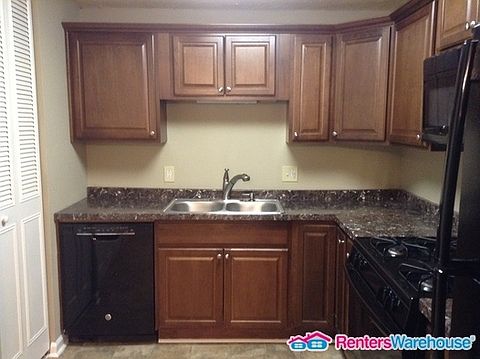 4th image of 3705 Somerset Dr SW