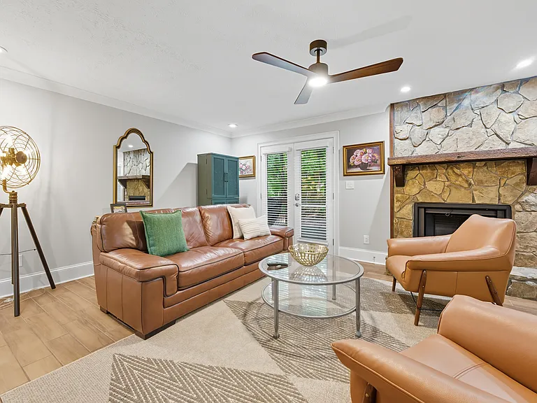 4541 Coopers Creek Pl SE — Photo 9