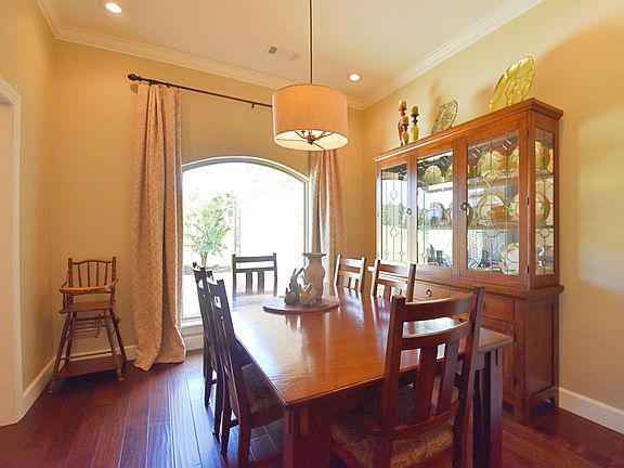 5th image of 185 Pleasant Ridge Dr