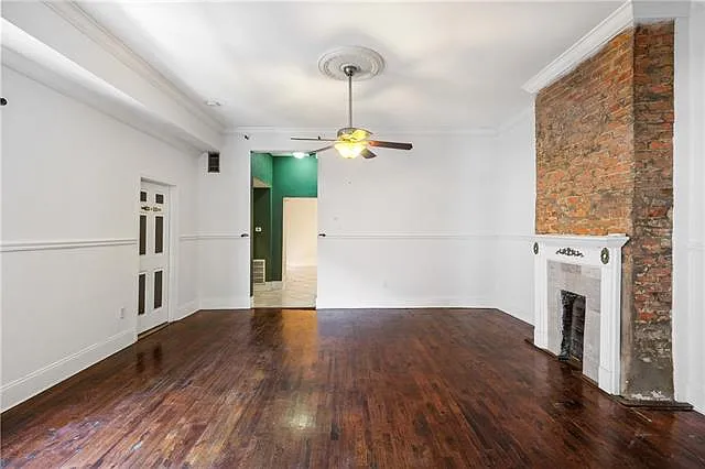 1136 Touro St — Photo 7