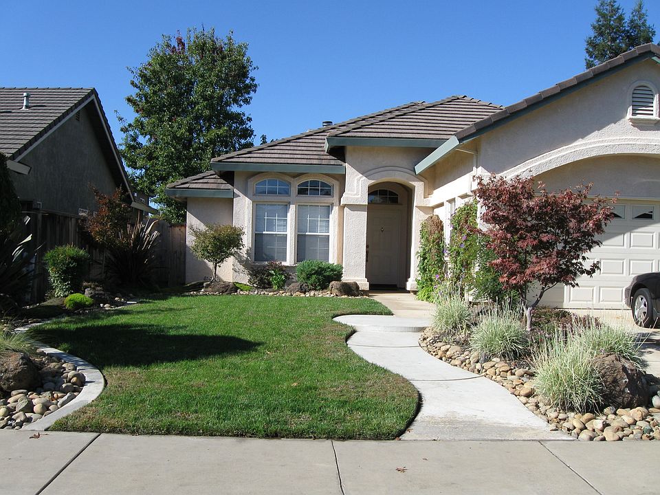1st image of 633 Evergreen Dr
