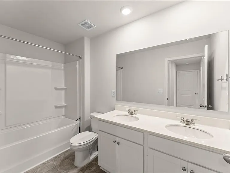 300 Stoneybrook Dr — Photo 32