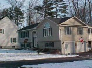14 Hemlock Dr, Saco, ME 04072