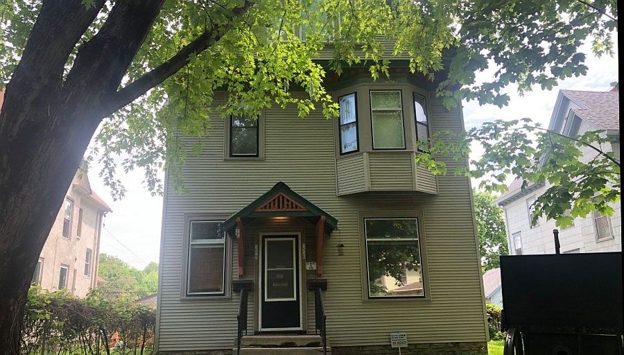 1st image of 1522 Fremont Ave N