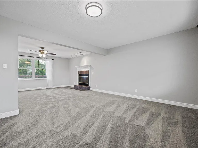 3251 Grandview Rd — Photo 9