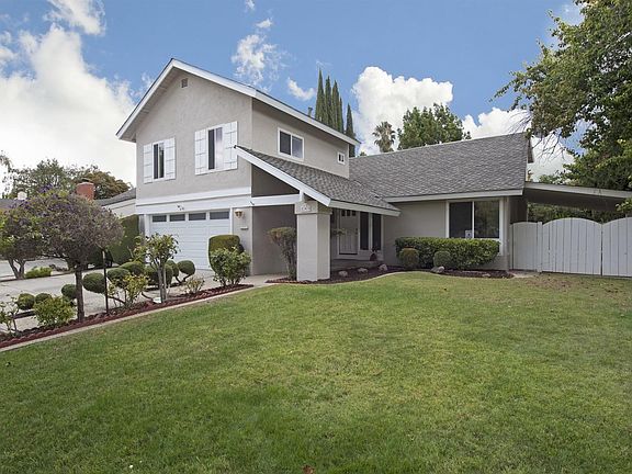 3rd image of 293 Esteban Way