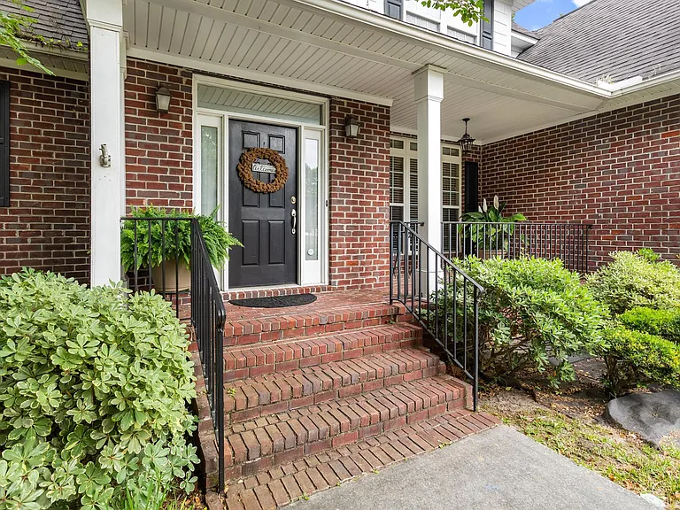 2828 Waterpointe Cir — Photo 3