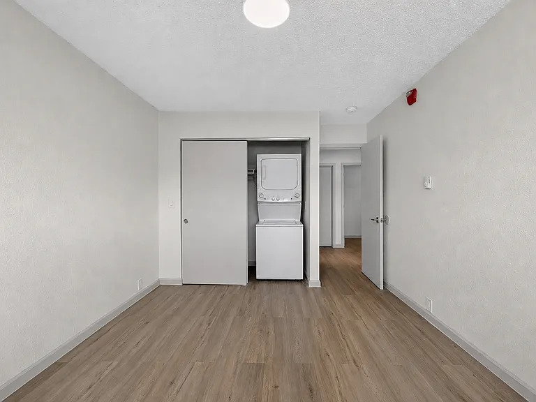 The Clover Apartments — Photo 38