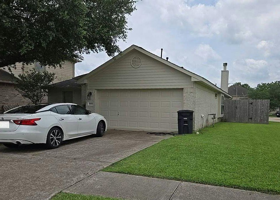 2nd image of 1819 Winding Trail Ln