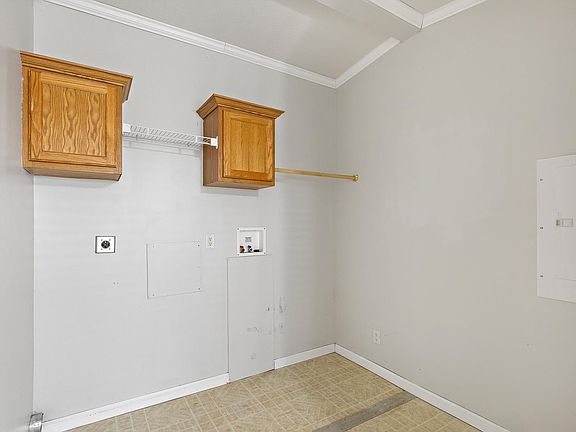 5th image of 1305 E 28th Ave