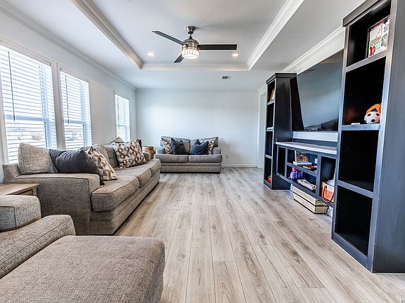 5th image of 313 Clara Ridge