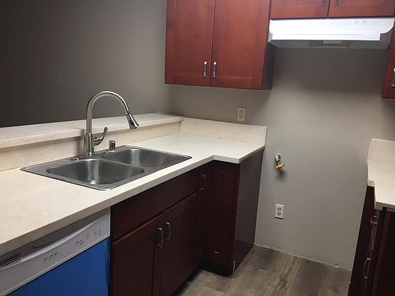 4th image of 1915 Vassar St APT 106