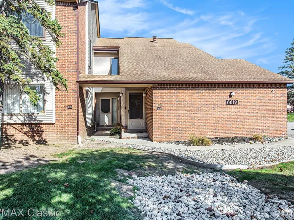 6619 Ridgefield Cir APT 205, West Bloomfield, MI 48322