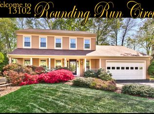 13102 Rounding Run Cir, Herndon, VA 20171