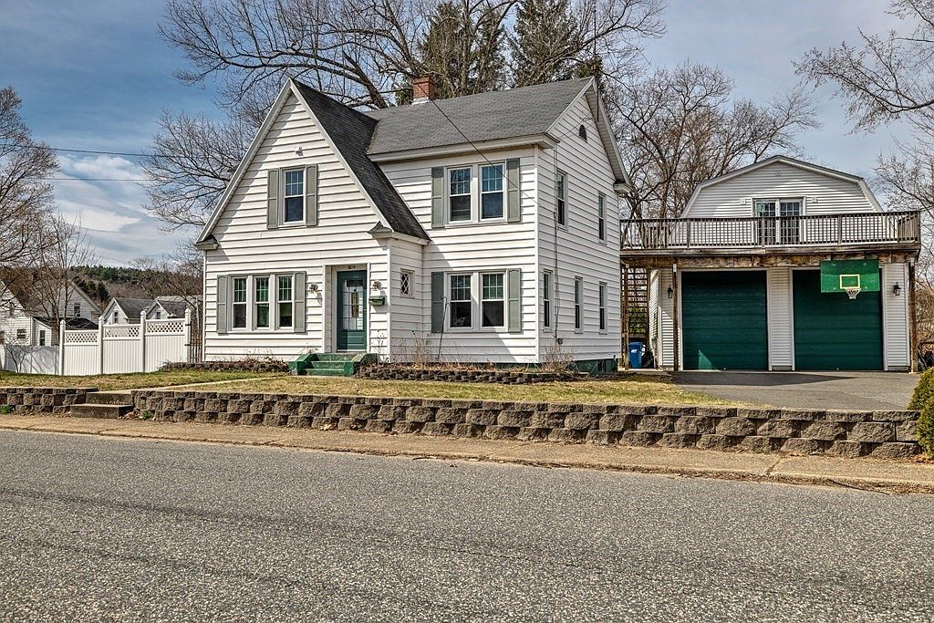 2018 Pleasant St, Three Rivers, MA 01080 Zillow