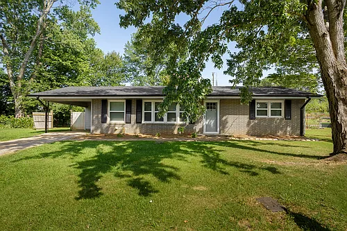 4126 Eastwood Dr Photo 1