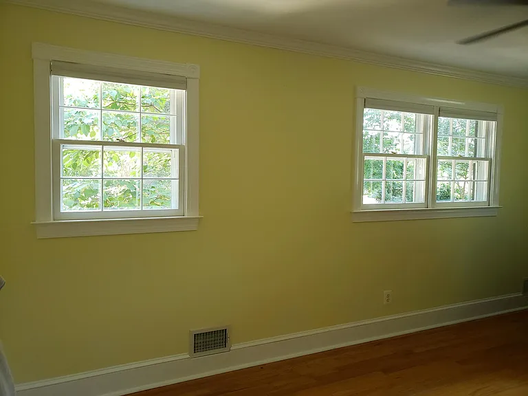 Master Bedroom (upstairs)