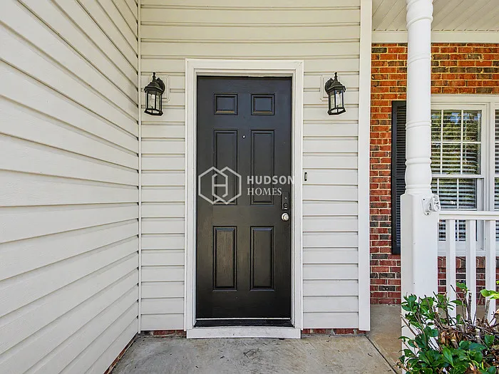 3 bed, 2.5 bath, 1582 sqft, $1,999 — Photo 4