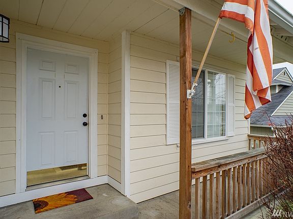 2nd image of 943 Chatham Dr SE