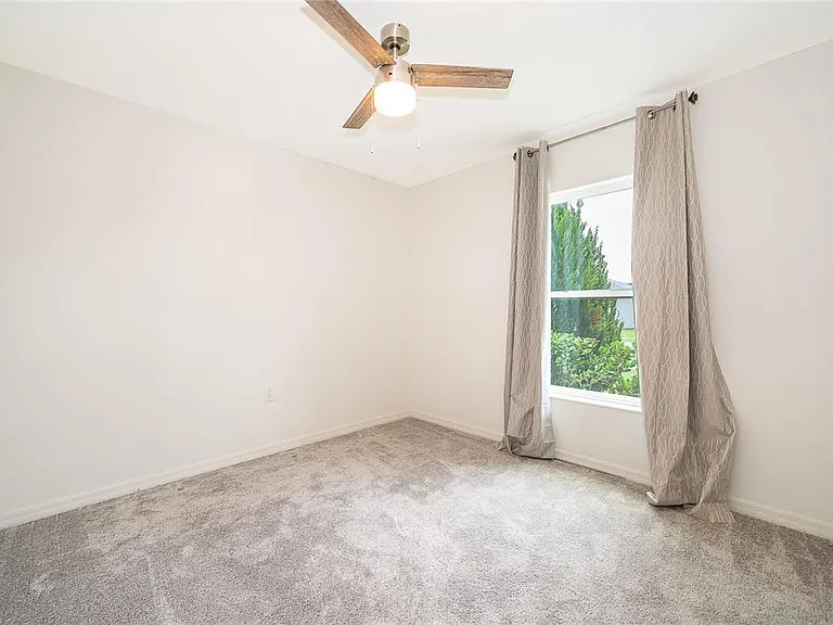2405 Bulrush Dr — Photo 16