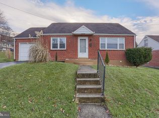 2004 Myrtle St, Laureldale, PA 19605