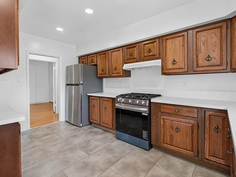 4260 Maplewood Pl — Photo 13