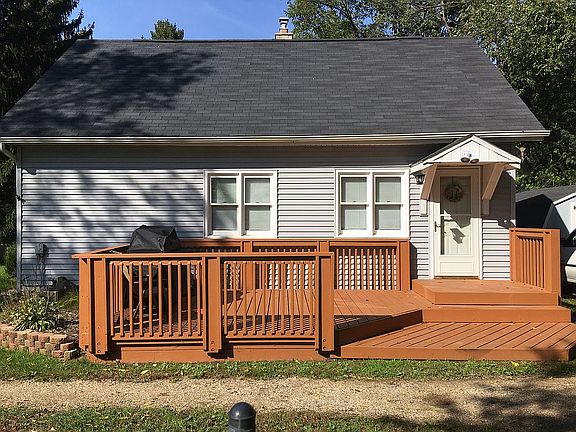 4th image of 825 Barber Ave