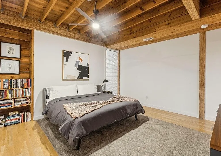 6024 Hudson St — Photo 11