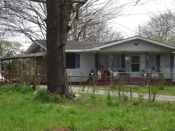 180 Helena Dr, Huntsville, AL 35811