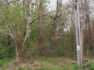 Montauk Hwy, East Islip, NY 11730