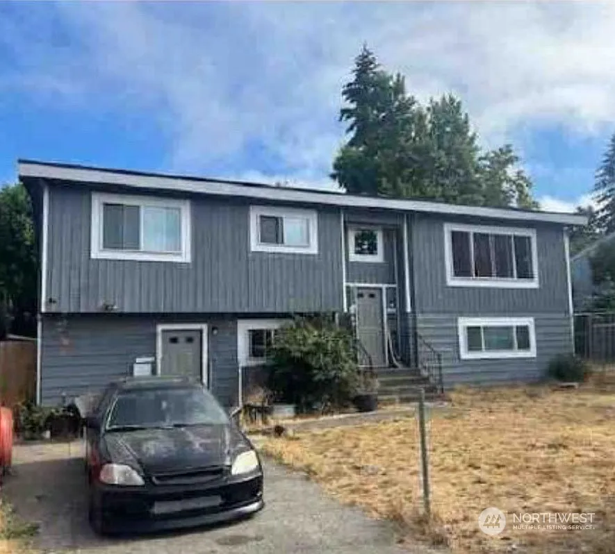 1128 S 204th Street photo 1