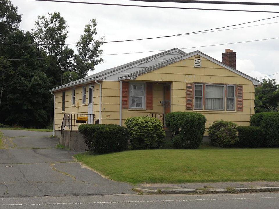 1st image of 806 Oak St