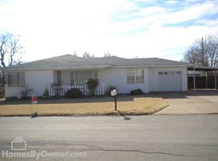 10 Hillcrest St, Perry, OK 73077