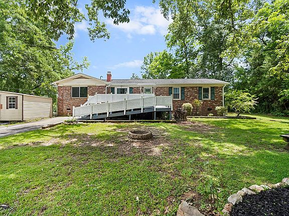 2nd image of 102 Hicks Ct