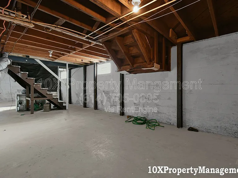 455 S Napoleon Ave — Photo 20