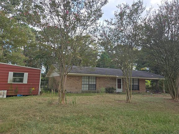 3rd image of 26 Harts Cir