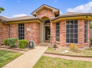 951 S Ridge Dr, Midlothian, TX 76065