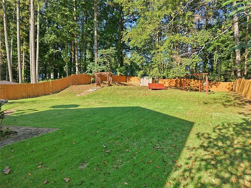 4 bed, 3.5 bath, 1851 sqft, $3,000 — Photo 4