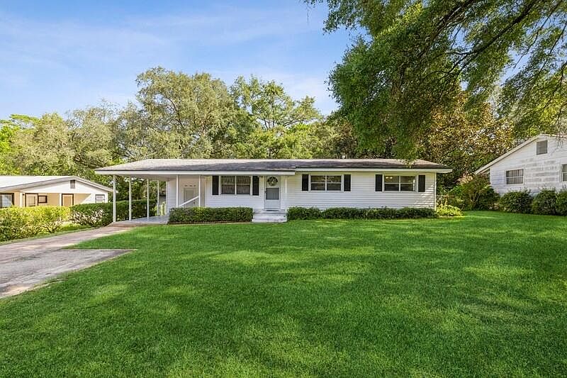 342 Edge Ave, Valparaiso, FL 32580 | Zillow