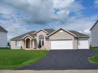 3655 Foxglove Ln, Winnebago, IL 61088