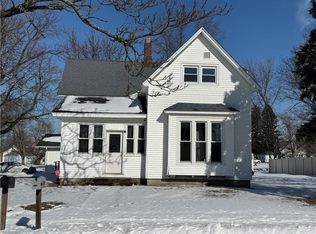 101 W Woodyard Ave, Ridge Farm, IL 61870