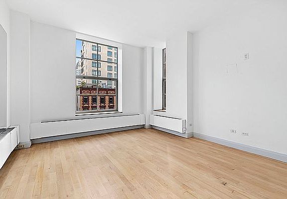4th image of 166 Duane St APT 5B