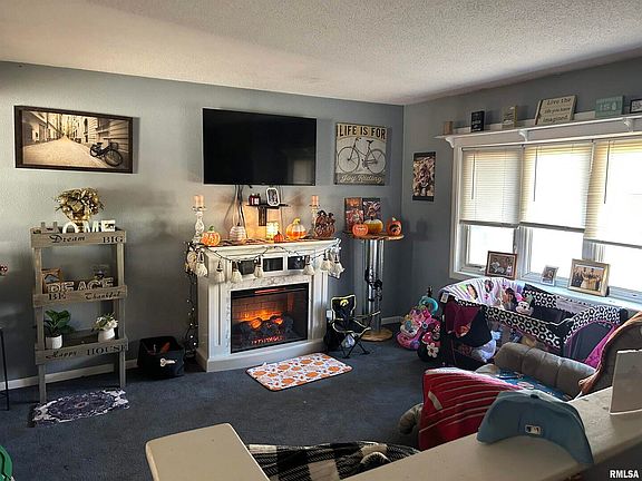 2nd image of 2205 Aspen Dr