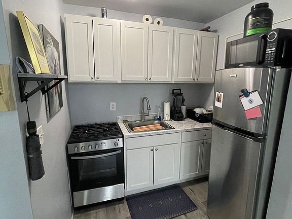 5th image of 251 State St APT 4A