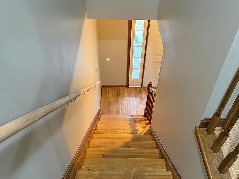 1560 Buttercup Dr — Photo 33