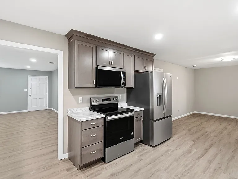 3920 Pobst Dr — Photo 10